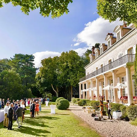 Domaine Du Chesney بيت للعطل