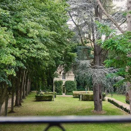 Domaine Du Chesney, Et Maisons De Charme Bed & Breakfast 4*